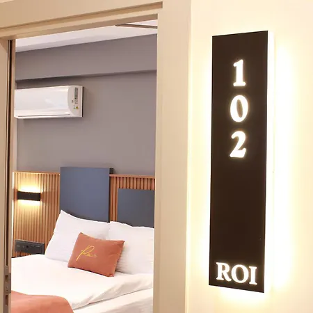 Hotel Roi 2*